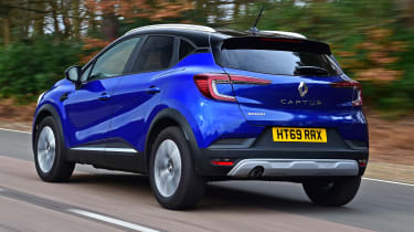 Peugeot 2008 vs discount ford puma 2021